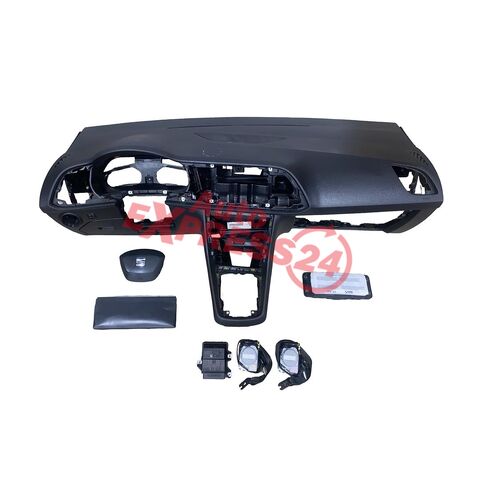 Seat Leon 5F ST kombi r.v. 2017 černá palubní deska