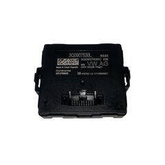 VW Passat B8 sedan R-Line r.v. 2018 řídící jednotka gateway 3Q0907530L