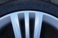 Škoda kola 225/40/R18 7,5Jx18H2 ET46 2ks letní 4,93 mm 2ks letní 3,85 mm 3T0601025T 3T0601025HE