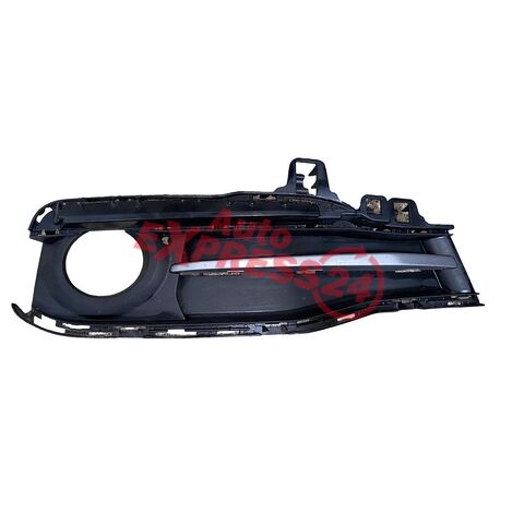 BMW 3 F31 318D touring r.v. 2016 mřížka mlhovky