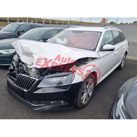 Vůz na náhradní díly Škoda Superb 3 kombi 2016 CRLB QMM LF9E
