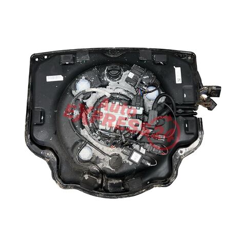 VW Touareg 7P R-Line facelift r.v. 2016 nádrž AdBlue 7P0131878 7P6131978B