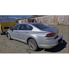 Vůz na náhradní díly VW Passat B8 sedan 2016 DFCA QEY LA7W