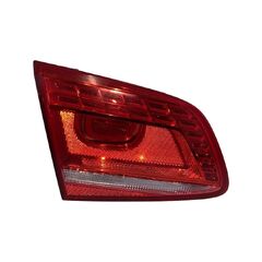 VW Passat B7 sedan r.v. 2012 levé zadní vnitřní světlo 3AE945307