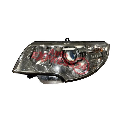 Škoda Superb 2 kombi r.v. 2011 levé přední světlo xenon jednotky 5DV009000-00 7L6941329B