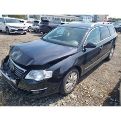 Vůz na náhradní díly VW Passat B6 kombi 2009 CBAB LQV LC9X
