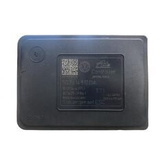 VW Passat B8 kombi r.v. 2018 řídící jednotka ABS 5Q0614517DA 5Q0614517DA