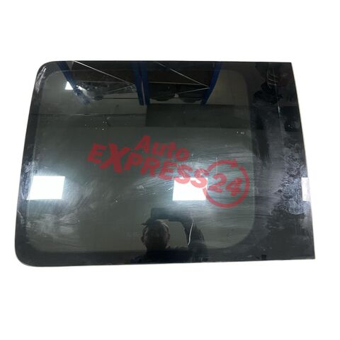 VW Caddy 2K r.v. 2008 pravé zadní sklo