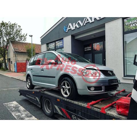 Vůz na náhradní díly VW Touran 1T1 r.v. 2005 BKC GQN LA7W