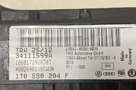 VW Touran 1T3 r.v. 2012 černá palubní deska