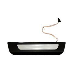 Audi SQ7 4M r.v. 2018 podsvícení prahové lišty 4M0947418