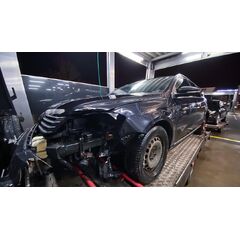 Vůz na náhradní díly VW Passat B7 kombi 2012 CFGB PBE LC9X