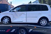 Vůz na náhradní díly VW Touran 1T2 FL 2008 BMN KNY LB9A