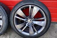 Škoda kola 235/45/R18 8Jx18H2 ET44 zimní 2,10mm 3V0601025AE 2 kusy