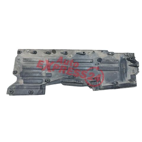 Audi S8 D3 4E sedan r.v. 2007 levý kryt podvozku 4E0825205D