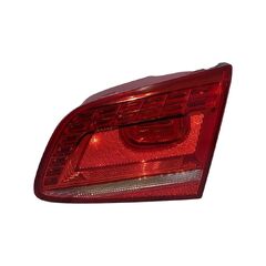 VW Passat B7 sedan r.v. 2012 pravé zadní vnitřní světlo 3AE945308B