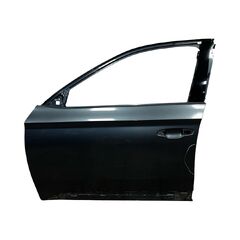 Škoda Superb 3 2018 LF7Y levé přední dveře