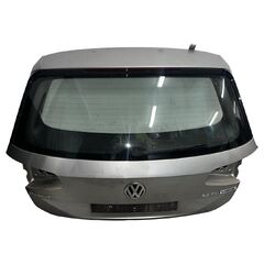 VW Passat B8 kombi r.v. 2015 stříbrná metalíza kód barvy LB7W páté dveře