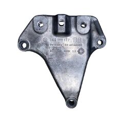 VW Passat B7 kombi r.v. 2012 držák převodovky 1K0199117BB