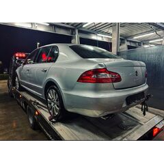 Vůz na náhradní díly Škoda Superb 2 sedan 2013 CFFB PBF LA7W