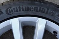 VW kola 235/45 R17 letní pneu 6,03mm DOT2212 7,5Jx17H2 ET47 3AA601025C