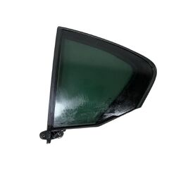 VW Passat B8 sedan R-Line r.v. 2018 levé zadní malé sklo