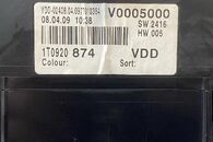 VW Touran 1T2 facelift r.v. 2009 benzínové budíky 1T0920874