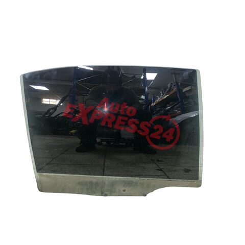 Škoda Octavia 3 sedan facelift Laurin a Klement r.v. 2019 pravé zadní sklo