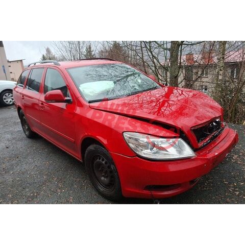 Vůz na náhradní díly Škoda Octavia 2 FL kombi 2011 CDAA LHC LF3K