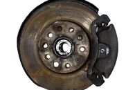 Seat Leon 5F kombi r.v. 2017 levá přední těhlice