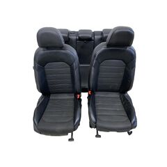 VW Golf 7 kombi r.v. 2015 sedačky