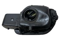 VW Passat B8 kombi r.v. 2015 stříbrná metalíza kód barvy LB7W víko nádrže