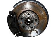 Škoda Octavia 3 kombi r.v. 2014 levá přední těhlice