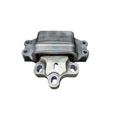 Audi Q3 8U S-Line r.v. 2014 silentblok převodovky 8J0199555
