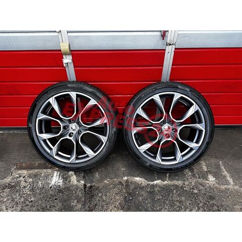 Škoda 2 x kolo 235/45 R20 letní pneu 6,43mm DOT0525 8,0Jx20H2 ET41 565601025