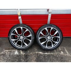 Škoda 2 x kolo 235/45 R20 letní pneu 6,43mm DOT0525 8,0Jx20H2 ET41 565601025