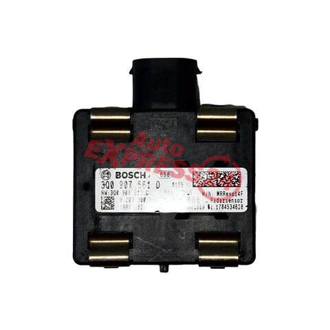 VW Passat B8 kombi r.v. 2017 ACC radar 3Q0907561D 3Q0907572C