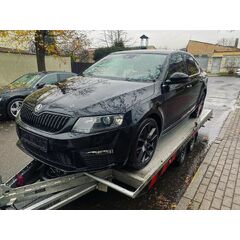 Vůz na náhradní díly Škoda Octavia 3 sedan 2013 CKF MTE LF9R