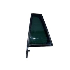 Škoda Superb 3 kombi r.v. 2016 levé zadní sklo malé