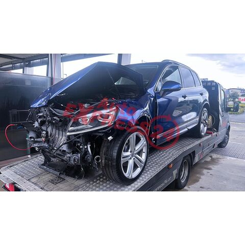 Vůz na náhradní díly VW Touareg 7P R-Line facelift 2016 CVVA PXP LB5K