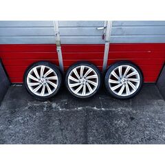 Škoda Octavia 3 sedan Laurin a Klement 3 kusy Zimních kol 225/45 R18, 6,00mm, dot3521, 7,5Jx18H2, et48, 5E3601025AS/J/AG/H