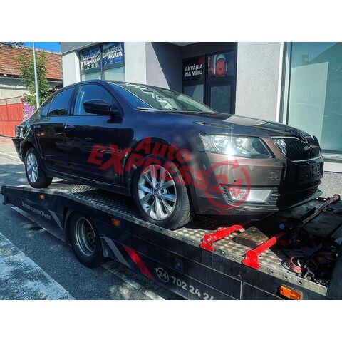 Vůz na náhradní díly Škoda Octavia 3 kombi 2013 CLH MWW LF8Z