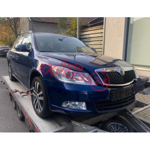 Vůz na náhradní díly Škoda Octavia 2 FL kombi CAYC LHW LF5Q