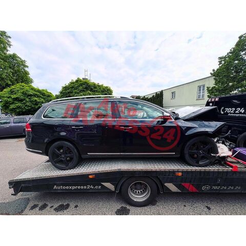 Veškeré náhradní díly VW Passat B7 kombi 2012 CFGB NLN LC9X
