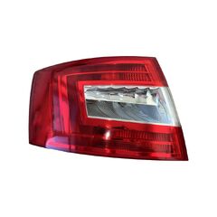 Škoda Octavia 3 sedan r.v. 2013 levé zadní vnější světlo 5E0920850E