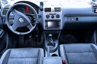 Vůz na náhradní díloy VW Touran 1T2 Fl 2009 CAVC KWC LA7W