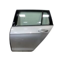 VW Golf 7 kombi r.v. 2015 stříbrná metalíza kód barvy LA7W levé zadní dveře