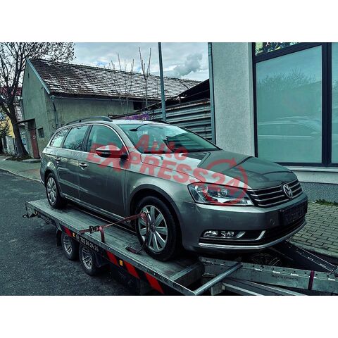 Vůz na náhradní díly VW Passat B7 kombi 2015 CFFB NFU LC8Y