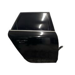 Audi A4 8K facelift avant r.v. 2014 černá metalíza kód barvy LY9B pravé zadní dveře