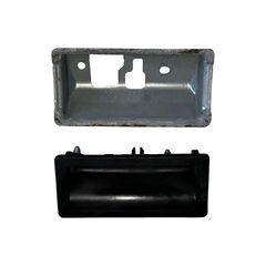 VW Touareg 7L facelift r.v. 2011 klika pátých dveří 5N0827566 3C9827229C